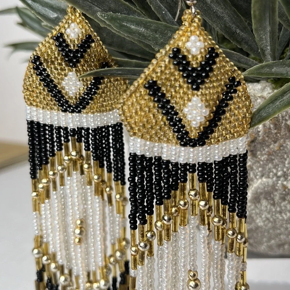 Gorgeous Seed Bead Native American Style Earrings Gold Black‎ White Geometric